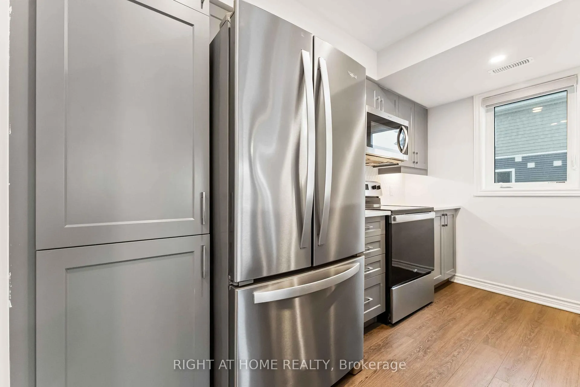Photo 25 of 721 Rouncey Road, Ottawa, Kanata - Emerald Meadows/Trailwest — HOMEH