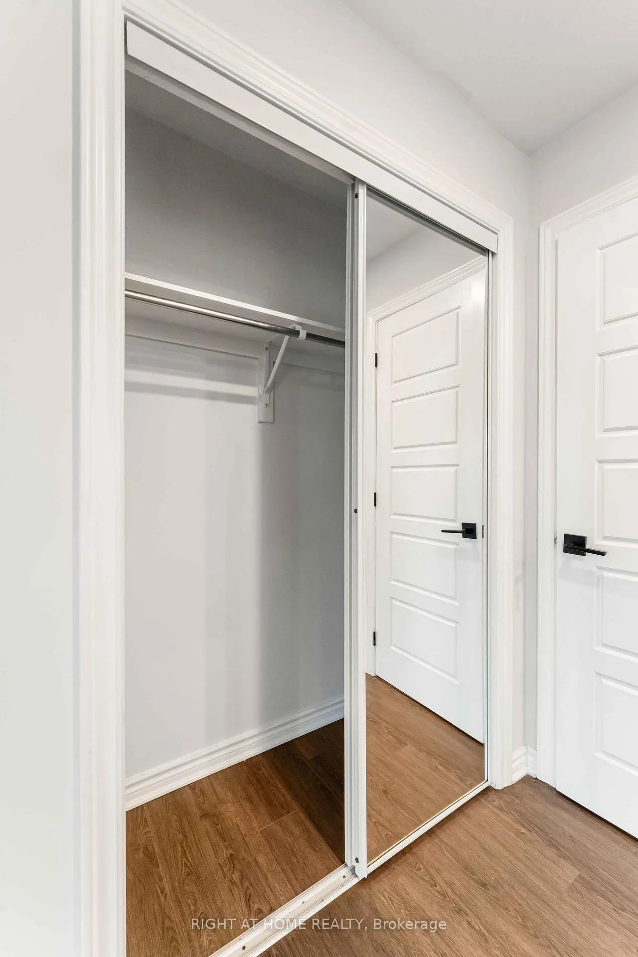 Photo 44 of 721 Rouncey Road, Ottawa, Kanata - Emerald Meadows/Trailwest — HOMEH