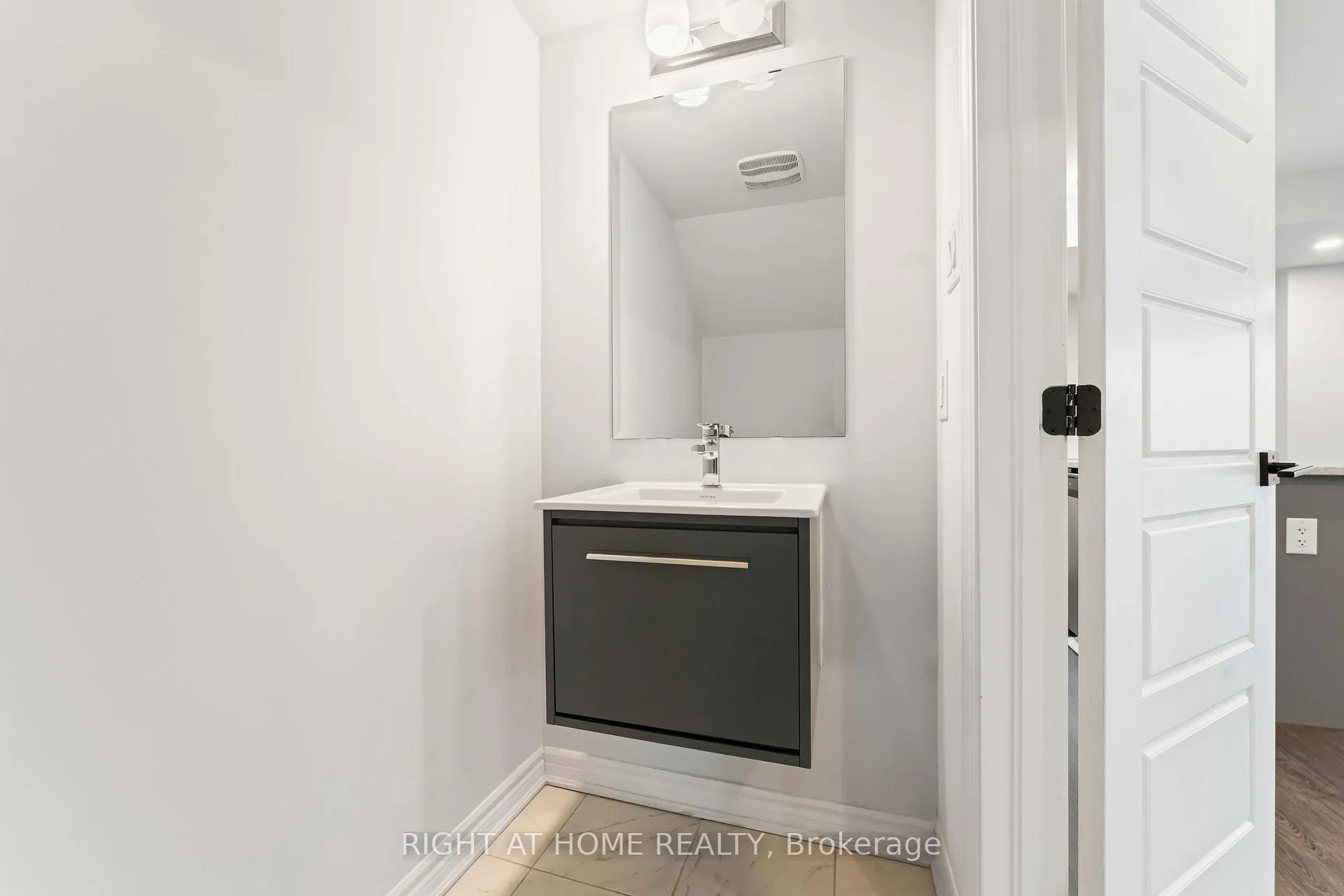 Photo 46 of 721 Rouncey Road, Ottawa, Kanata - Emerald Meadows/Trailwest — HOMEH