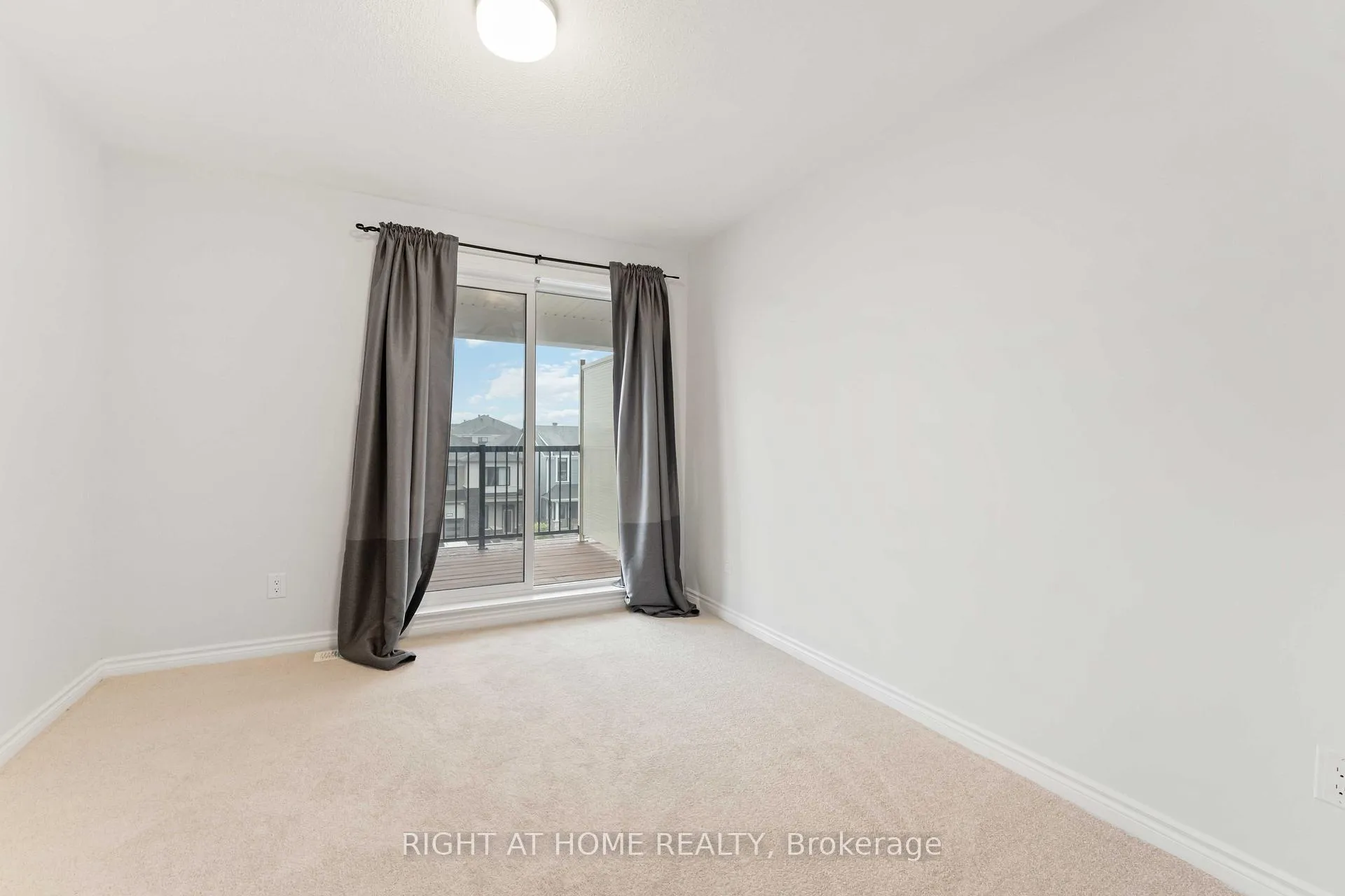 Photo 89 of 721 Rouncey Road, Ottawa, Kanata - Emerald Meadows/Trailwest — HOMEH