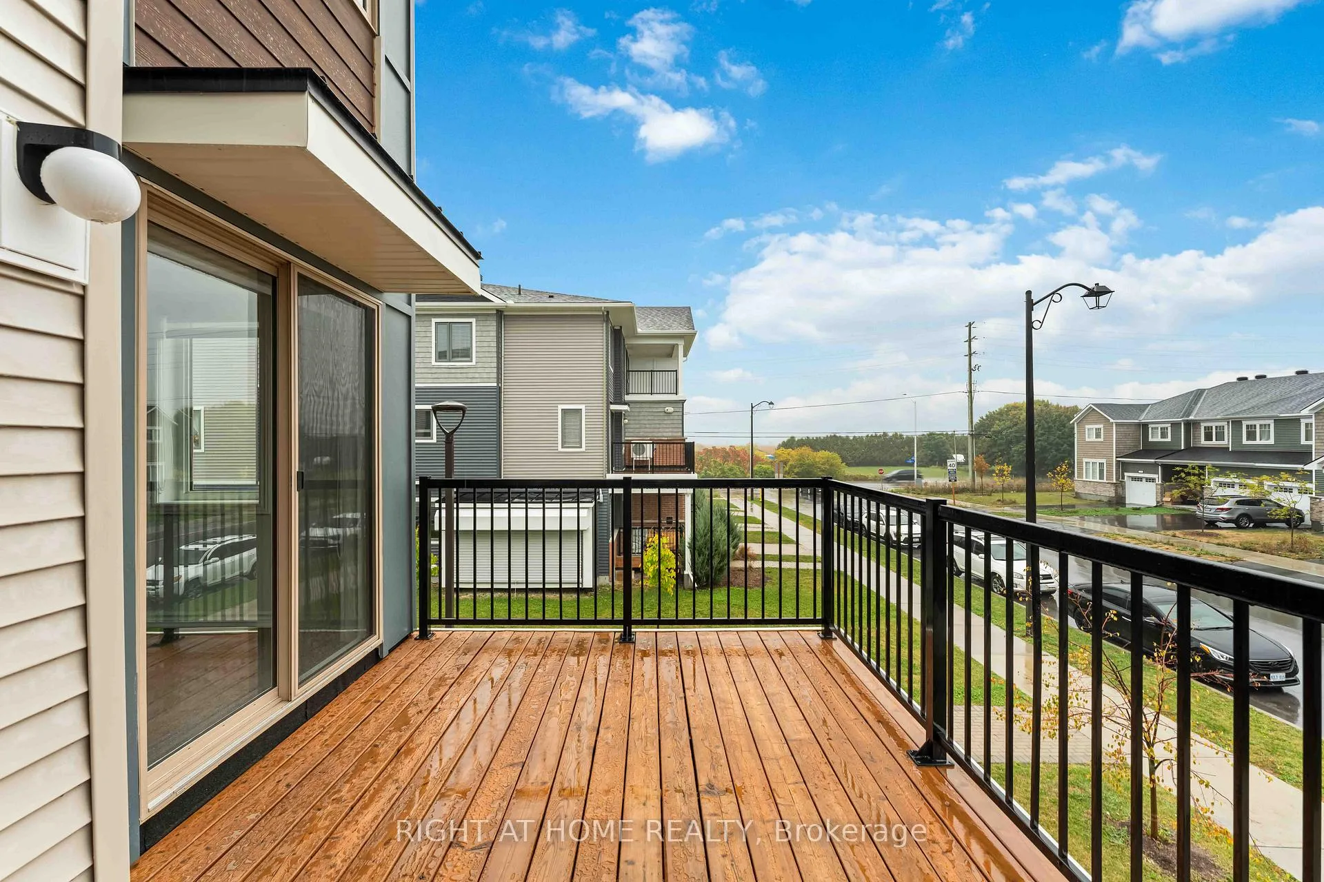 Photo 106 of 721 Rouncey Road, Ottawa, Kanata - Emerald Meadows/Trailwest — HOMEH