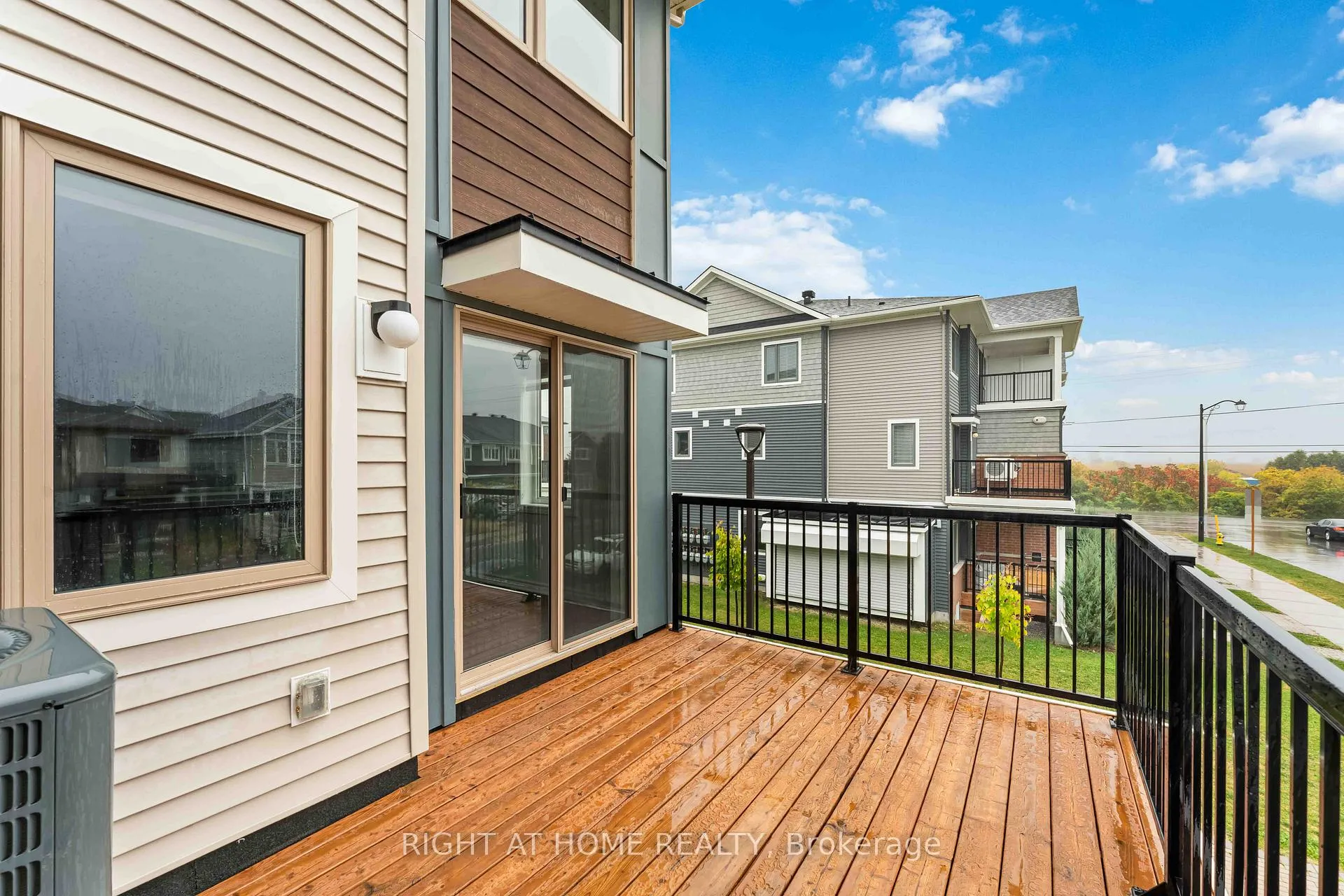 Photo 109 of 721 Rouncey Road, Ottawa, Kanata - Emerald Meadows/Trailwest — HOMEH