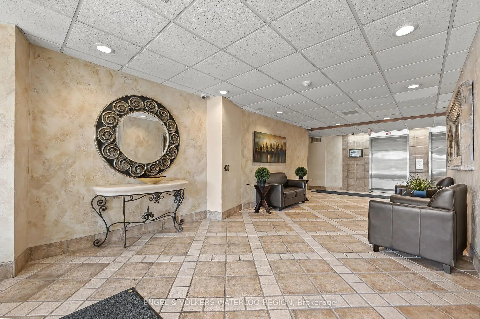 Photo 7 of Unit 1504, 55 Green Valley Drive, Kitchener — HOMEH