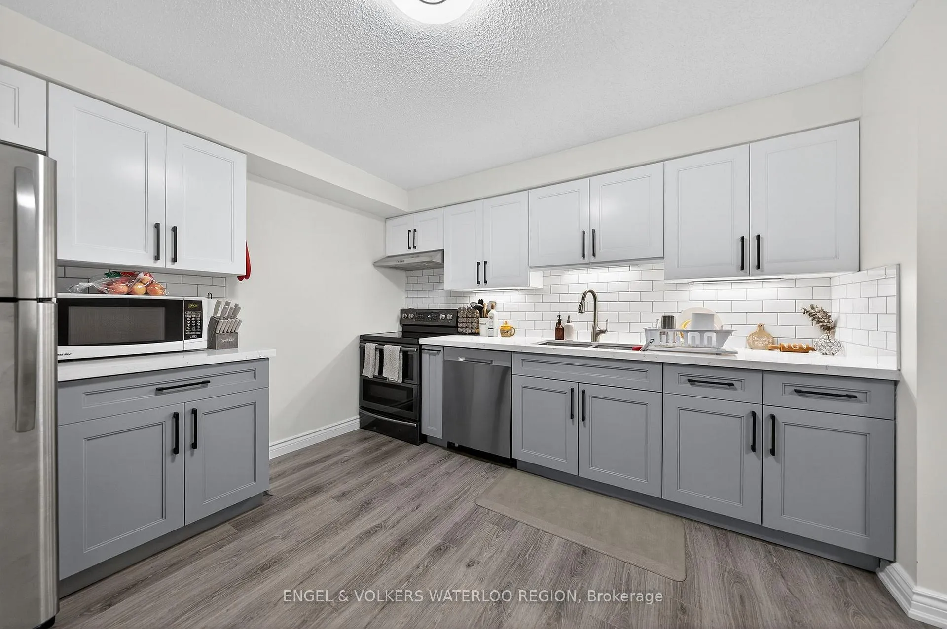 Photo 12 of Unit 1504, 55 Green Valley Drive, Kitchener — HOMEH