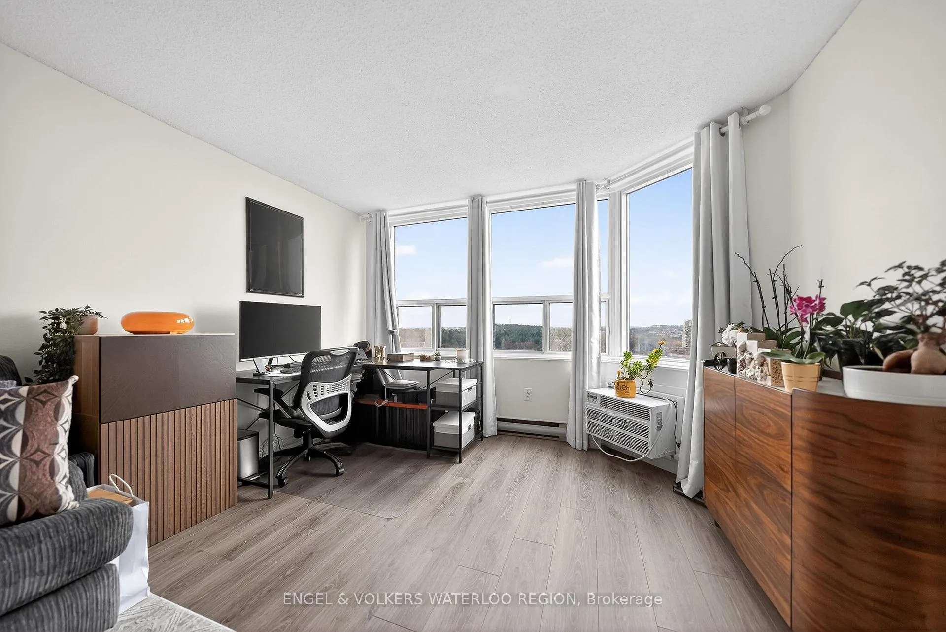 Photo 19 of Unit 1504, 55 Green Valley Drive, Kitchener — HOMEH