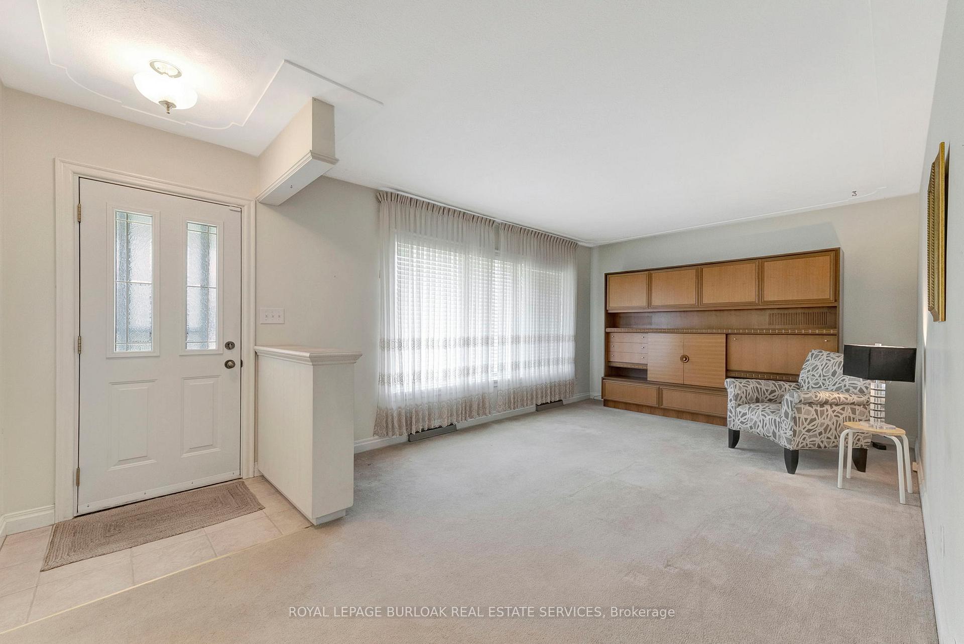 Photo 5 of 419 Elizabeth Street, Grimsby, Grimsby Beach — HOMEH