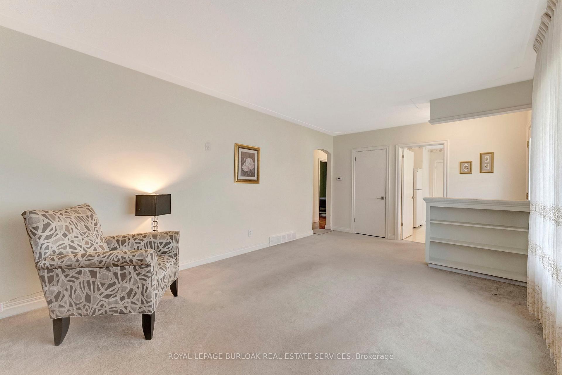 Photo 7 of 419 Elizabeth Street, Grimsby, Grimsby Beach — HOMEH