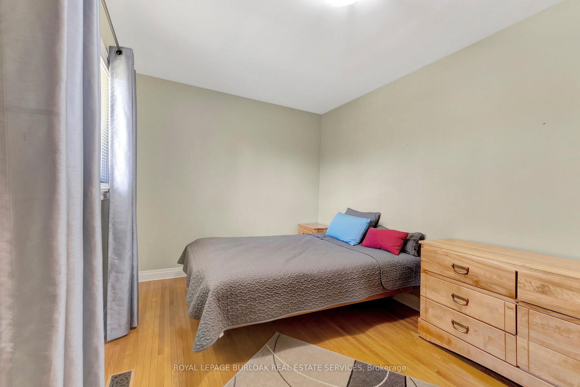 Photo 15 of 419 Elizabeth Street, Grimsby, Grimsby Beach — HOMEH