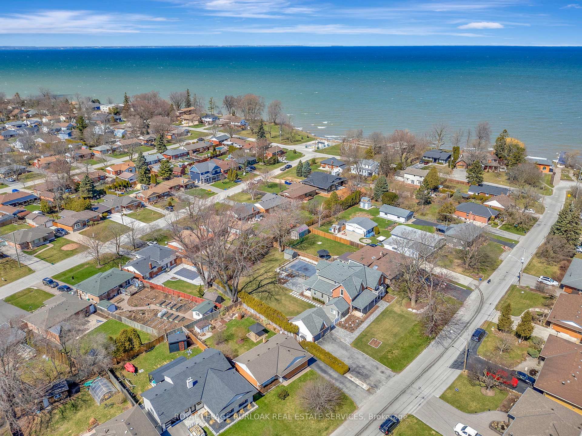 Photo 34 of 419 Elizabeth Street, Grimsby, Grimsby Beach — HOMEH