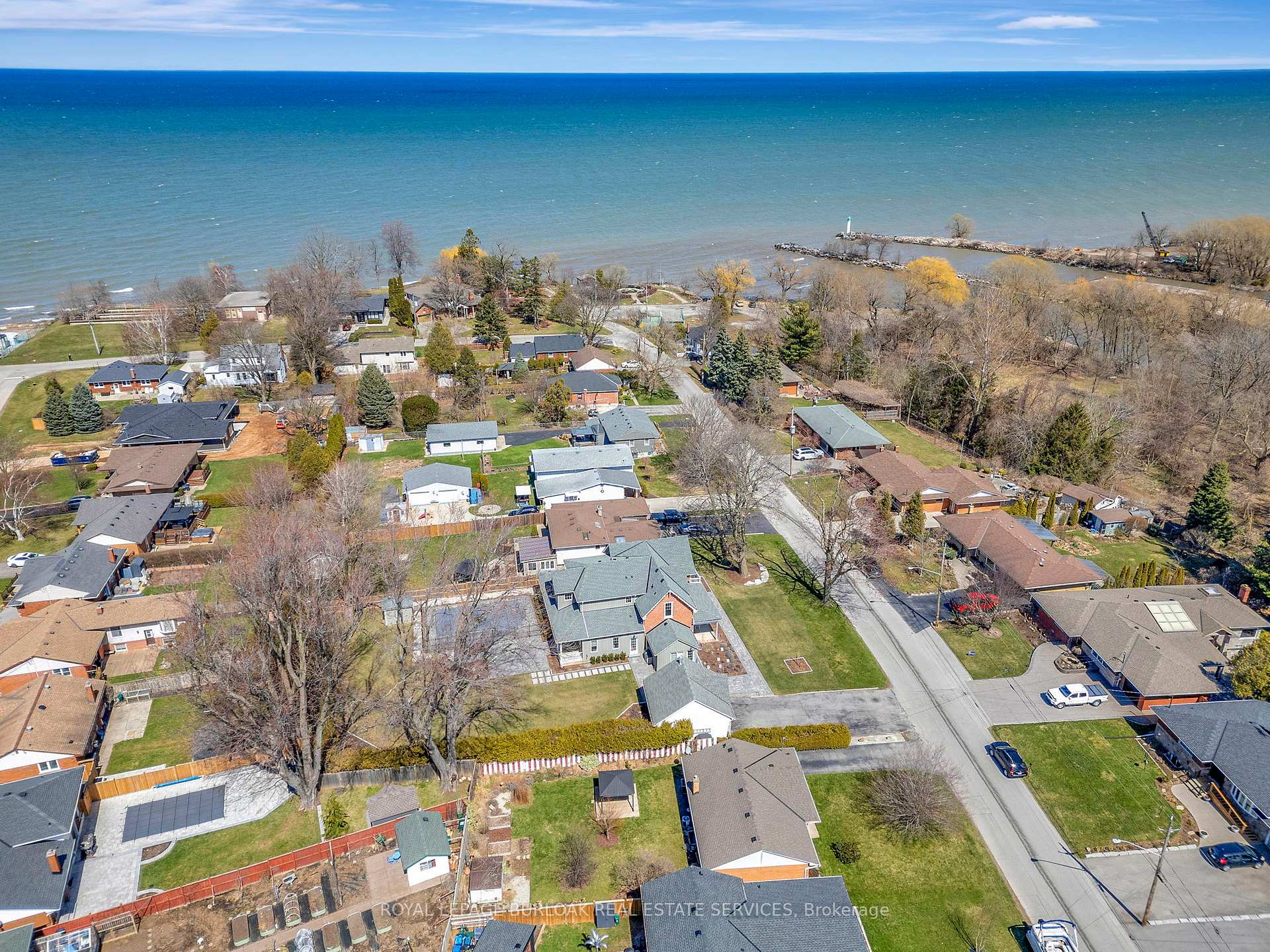 Photo 37 of 419 Elizabeth Street, Grimsby, Grimsby Beach — HOMEH