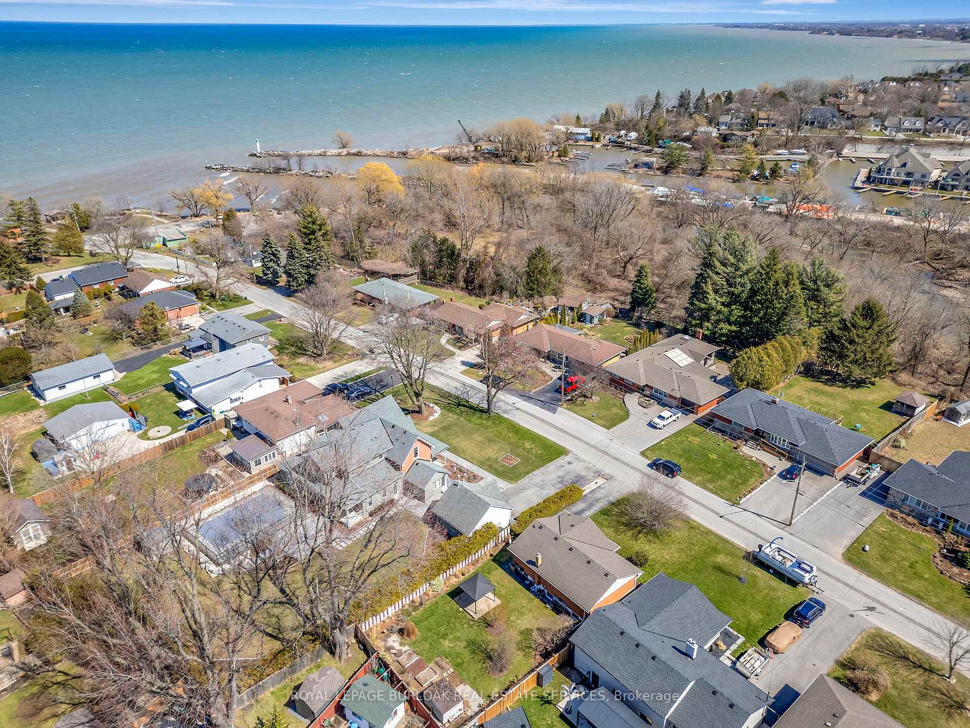 Photo 38 of 419 Elizabeth Street, Grimsby, Grimsby Beach — HOMEH