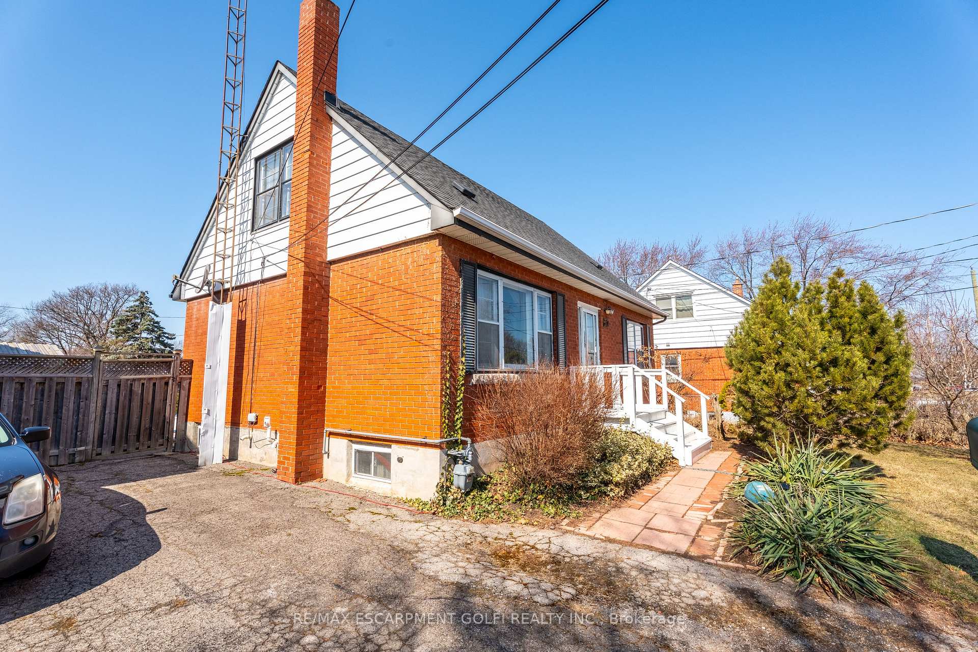 Photo 3 of 57 Stewart Street, Grimsby, Grimsby Beach — HOMEH