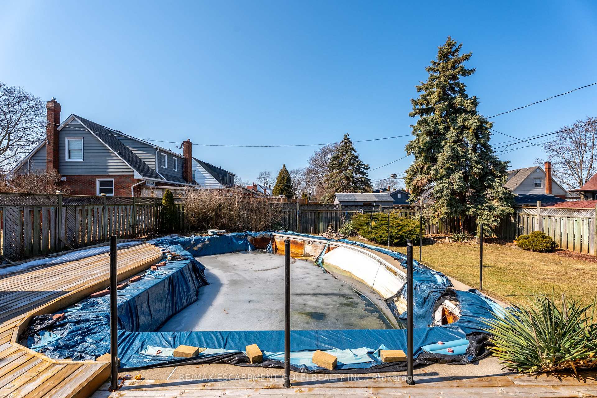 Photo 20 of 57 Stewart Street, Grimsby, Grimsby Beach — HOMEH
