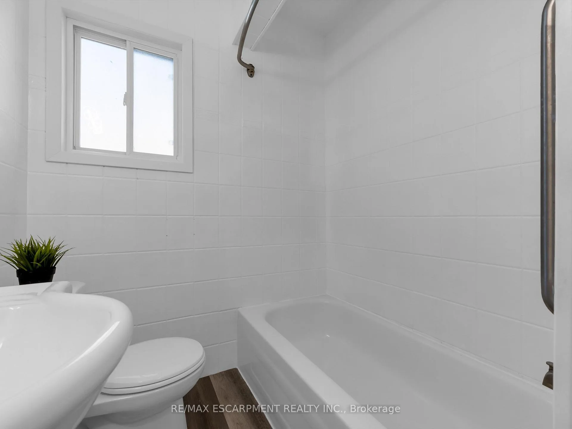 Photo 17 of 753 Burgess Avenue, Hamilton, Parkview — HOMEH