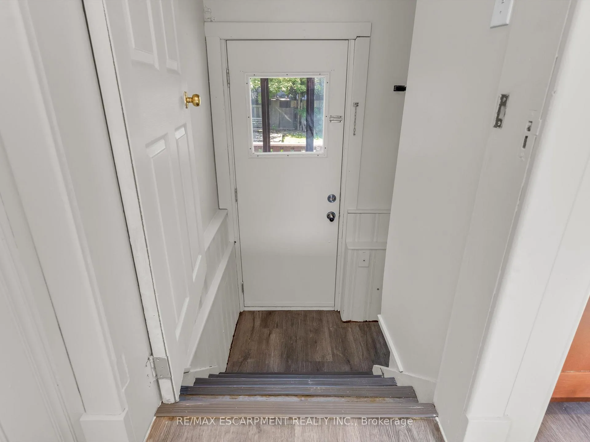 Photo 18 of 753 Burgess Avenue, Hamilton, Parkview — HOMEH