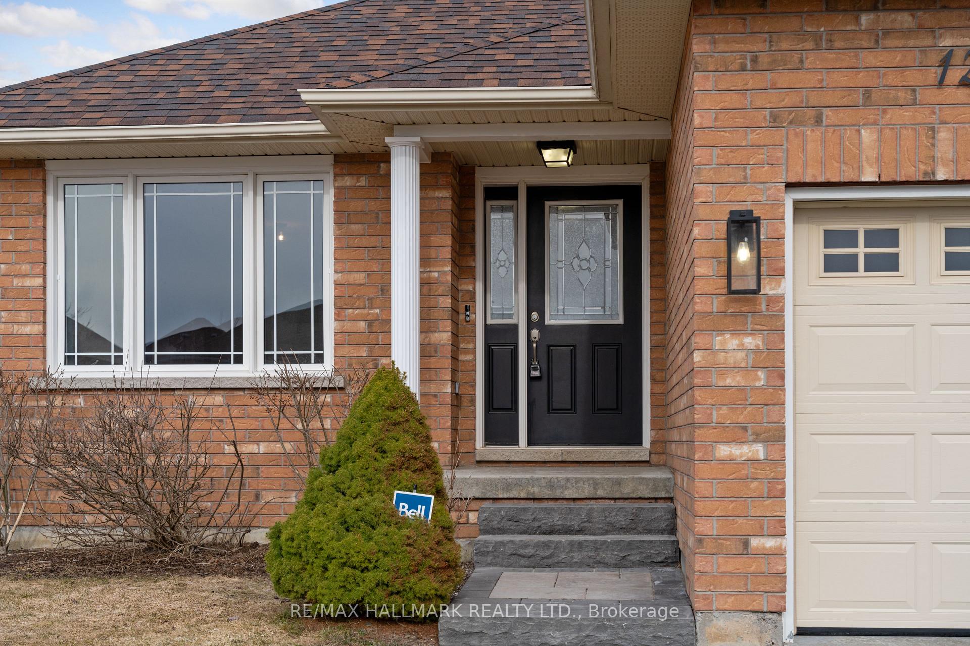 Photo 4 of 12 Matchett Crescent, Kawartha Lakes, Lindsay — HOMEH