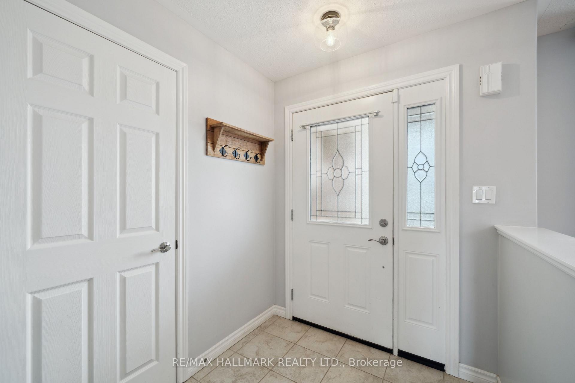 Photo 5 of 12 Matchett Crescent, Kawartha Lakes, Lindsay — HOMEH