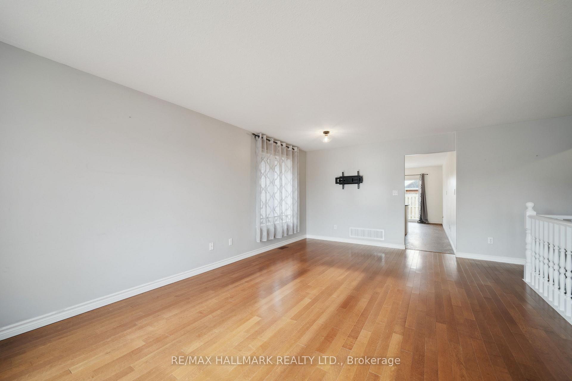Photo 8 of 12 Matchett Crescent, Kawartha Lakes, Lindsay — HOMEH