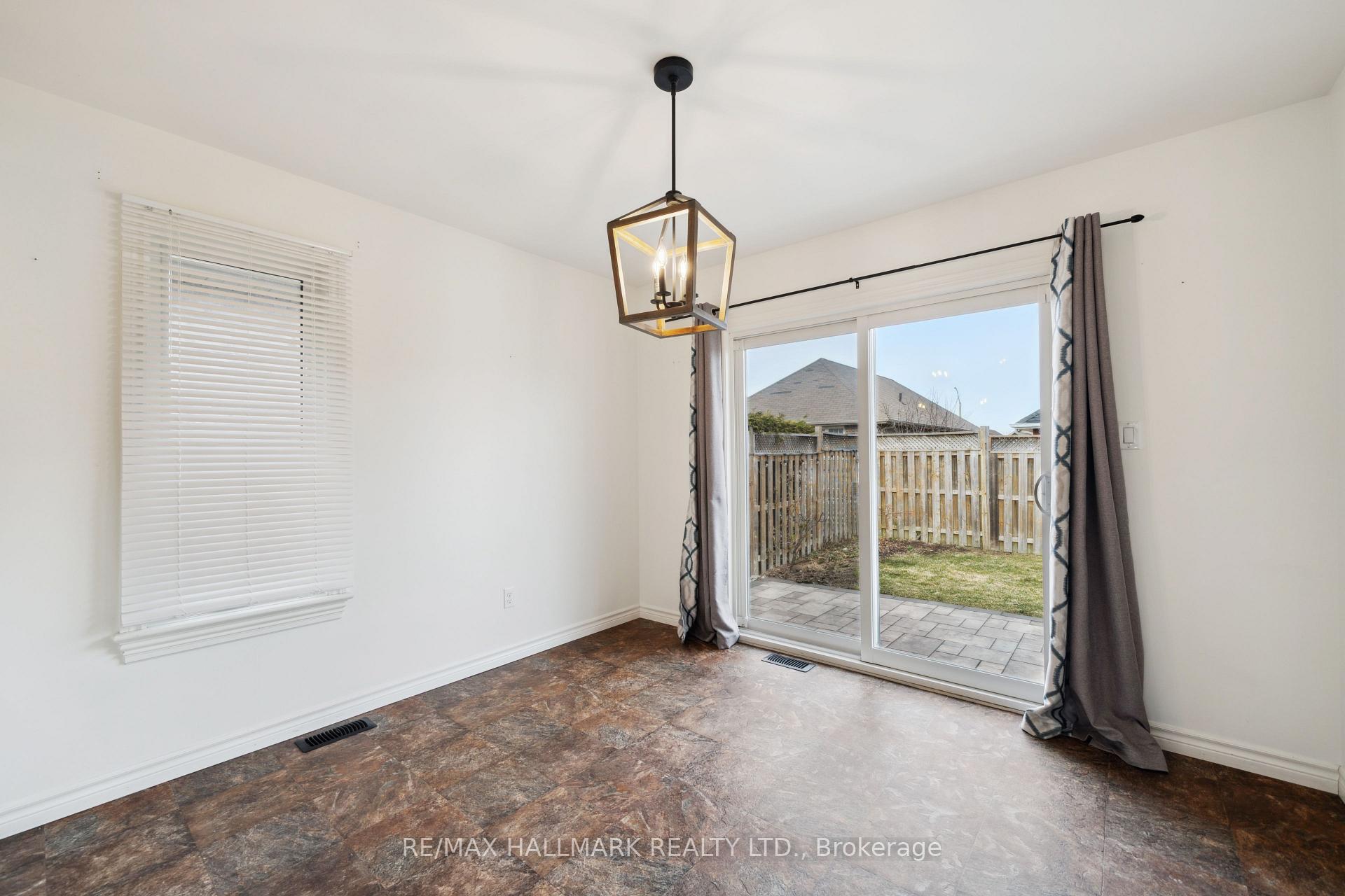 Photo 17 of 12 Matchett Crescent, Kawartha Lakes, Lindsay — HOMEH