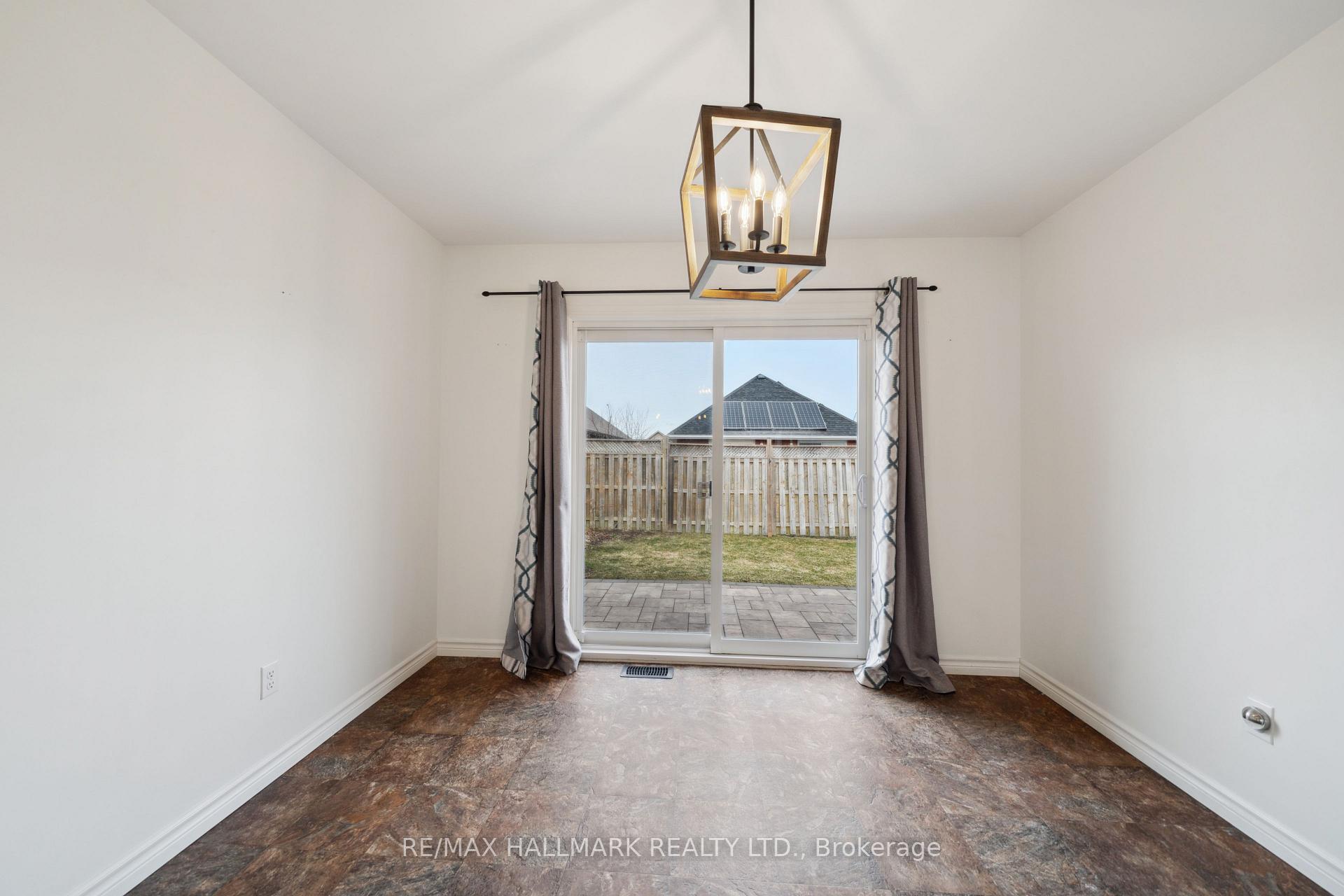 Photo 18 of 12 Matchett Crescent, Kawartha Lakes, Lindsay — HOMEH
