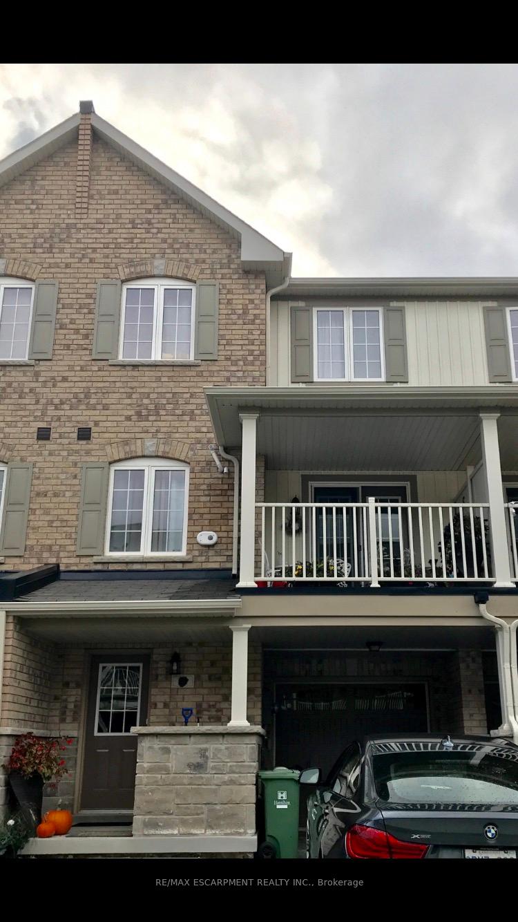 Photo 1 of 21 Hiscott Drive, Hamilton, Waterdown — HOMEH