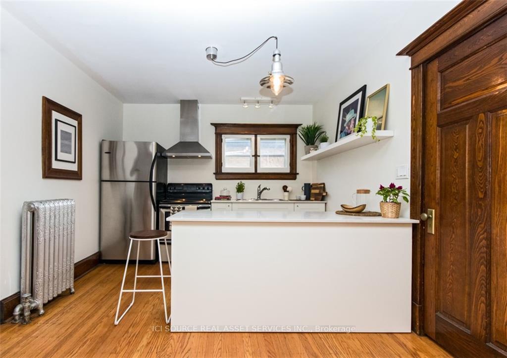 Photo 9 of Unit Upper, 99 Melrose Avenue S, Hamilton, Stipley — HOMEH