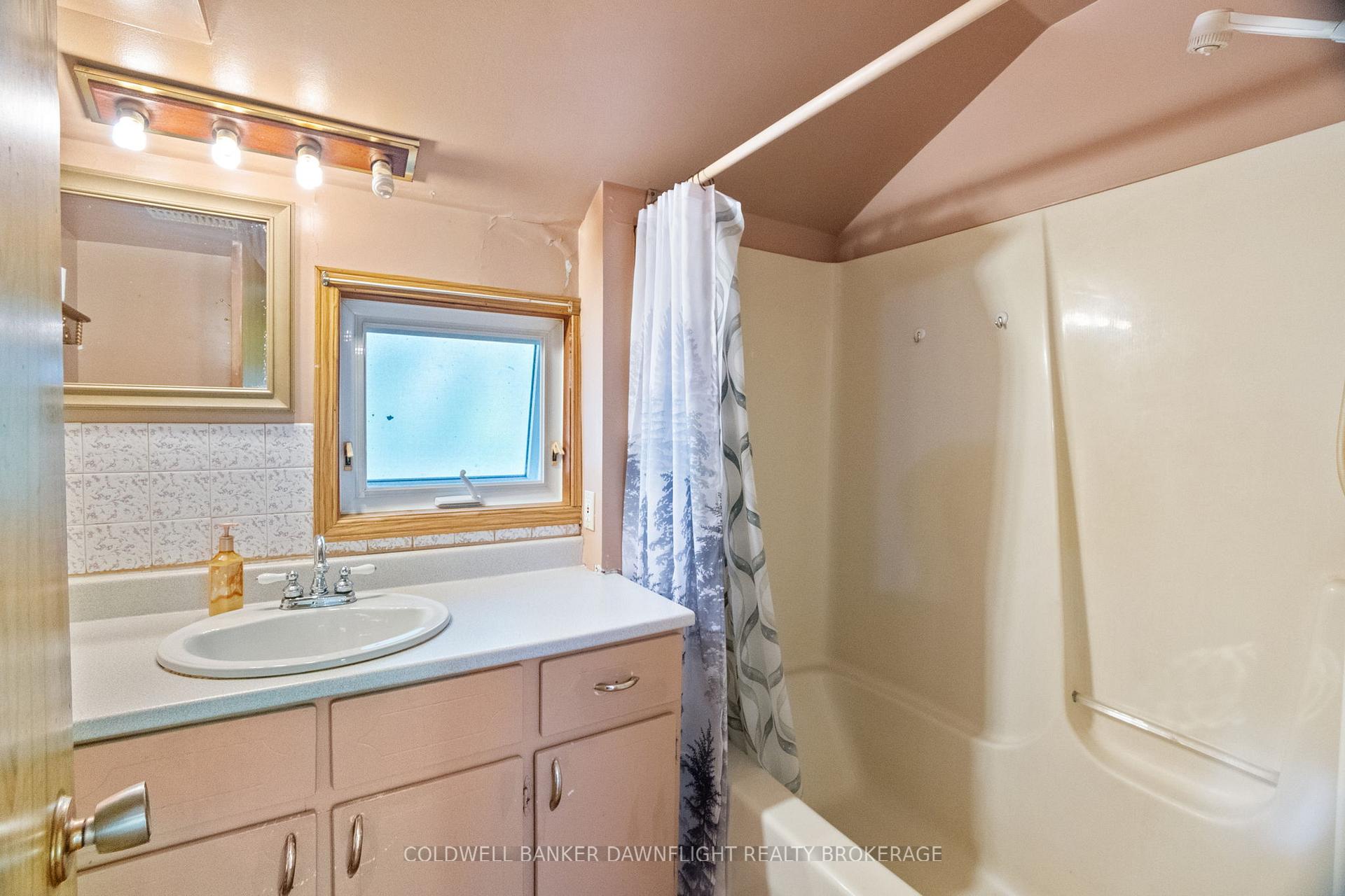 Photo 9 of 168 Helen Street, Bluewater, Hay — HOMEH