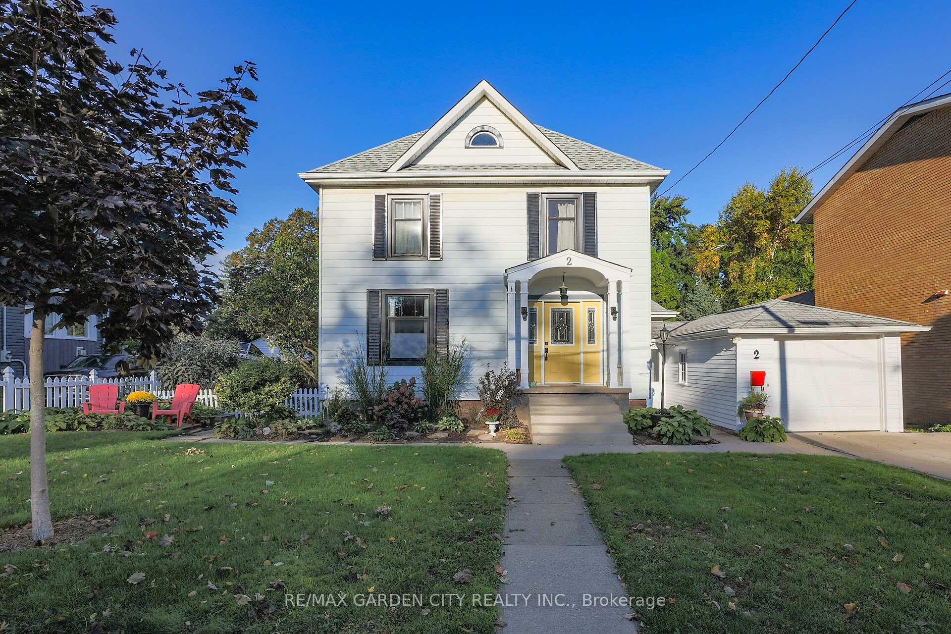 Front of 2 Kidd Avenue