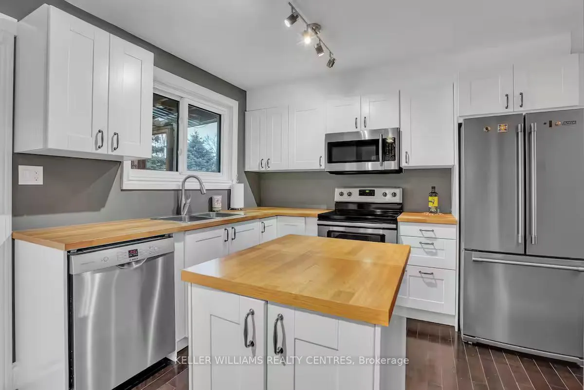 Photo 13 of 12 Deerpark Drive, Barrie, Cundles East — HOMEH