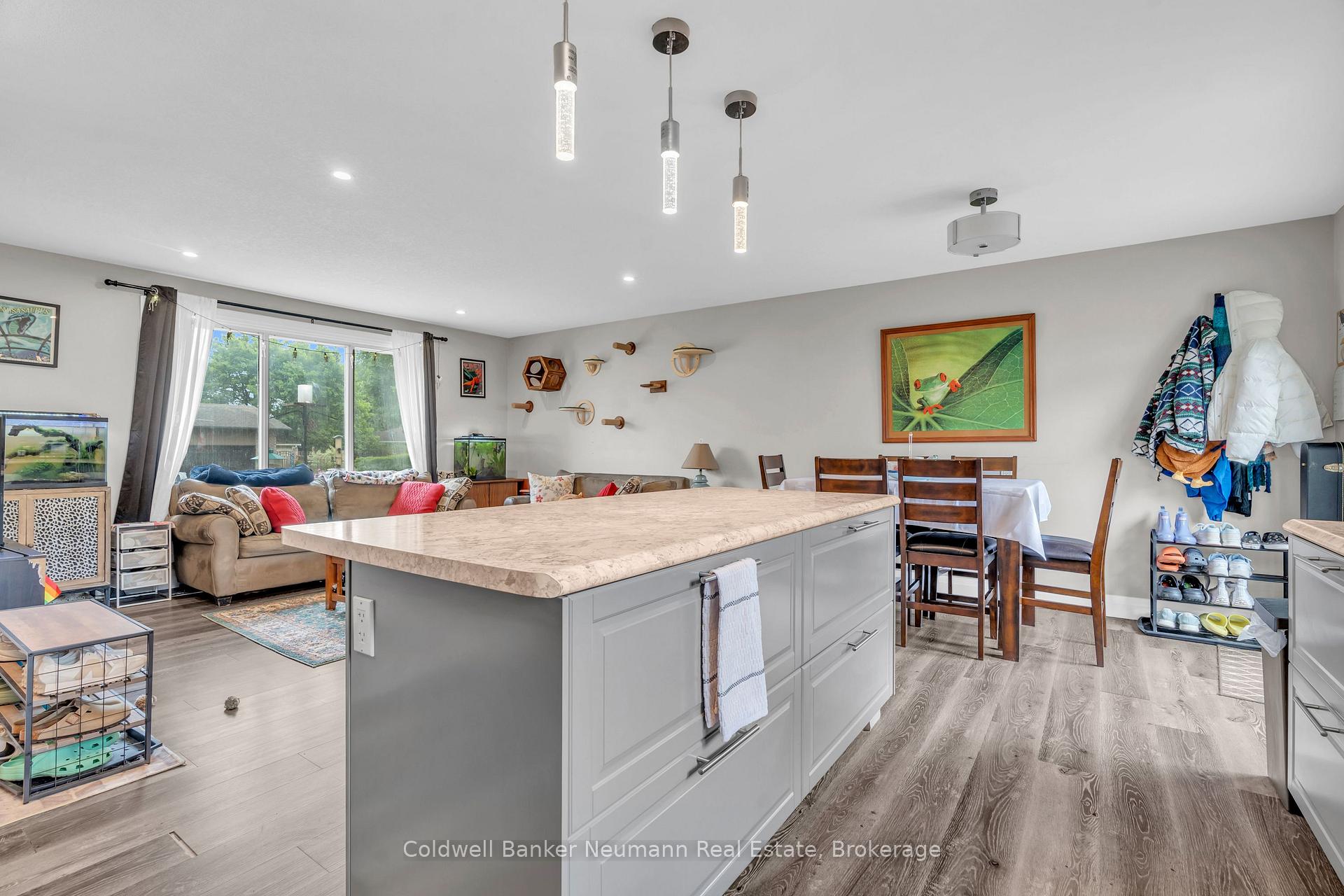 Photo 3 of 1 Picadilly Place, Guelph, Dovercliffe Park/Old University — HOMEH