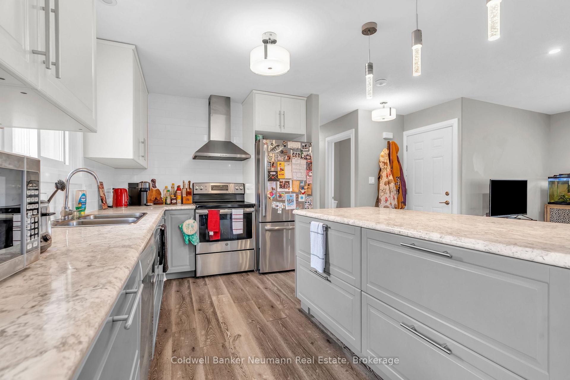 Photo 4 of 1 Picadilly Place, Guelph, Dovercliffe Park/Old University — HOMEH