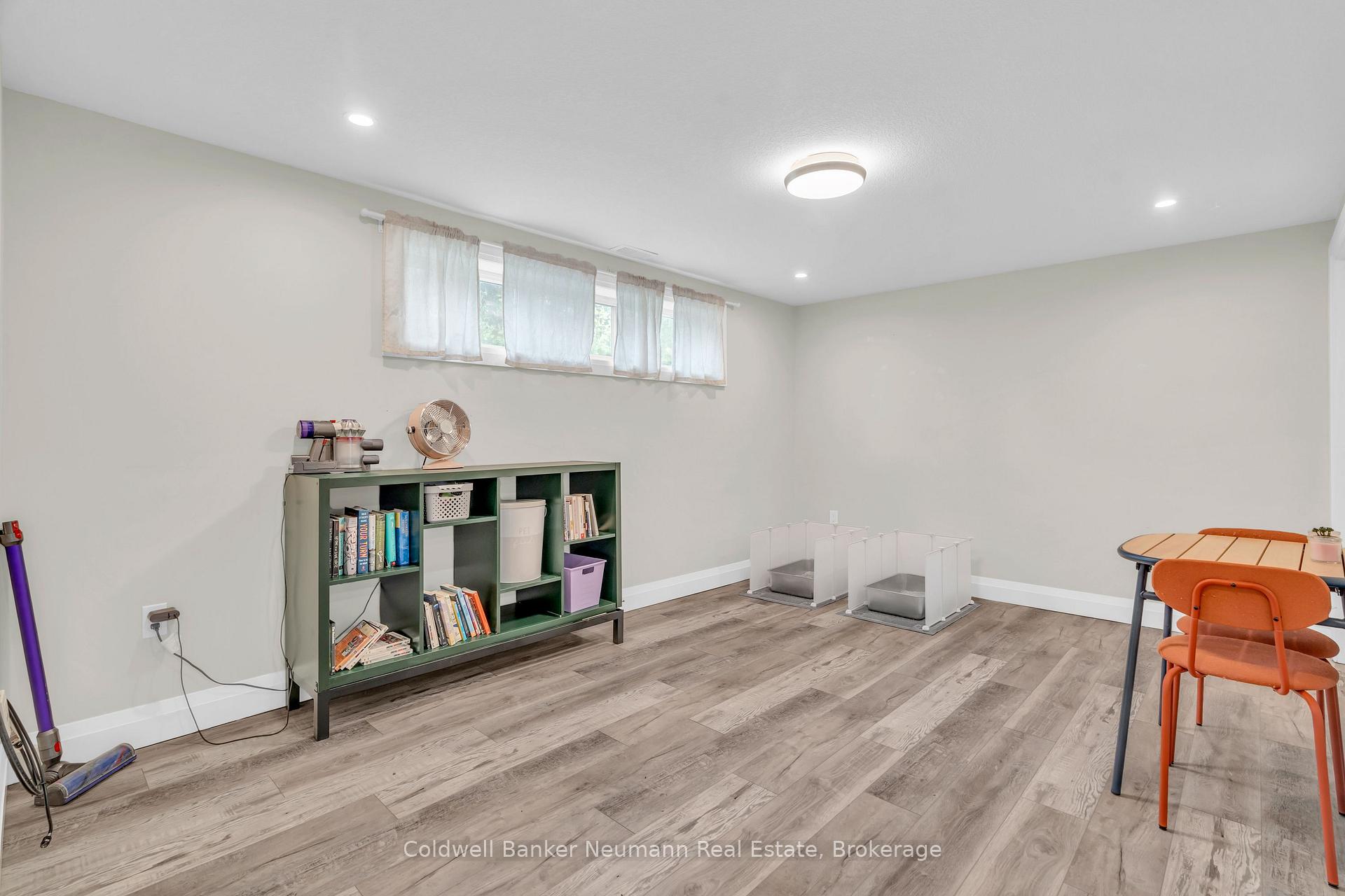 Photo 24 of 1 Picadilly Place, Guelph, Dovercliffe Park/Old University — HOMEH