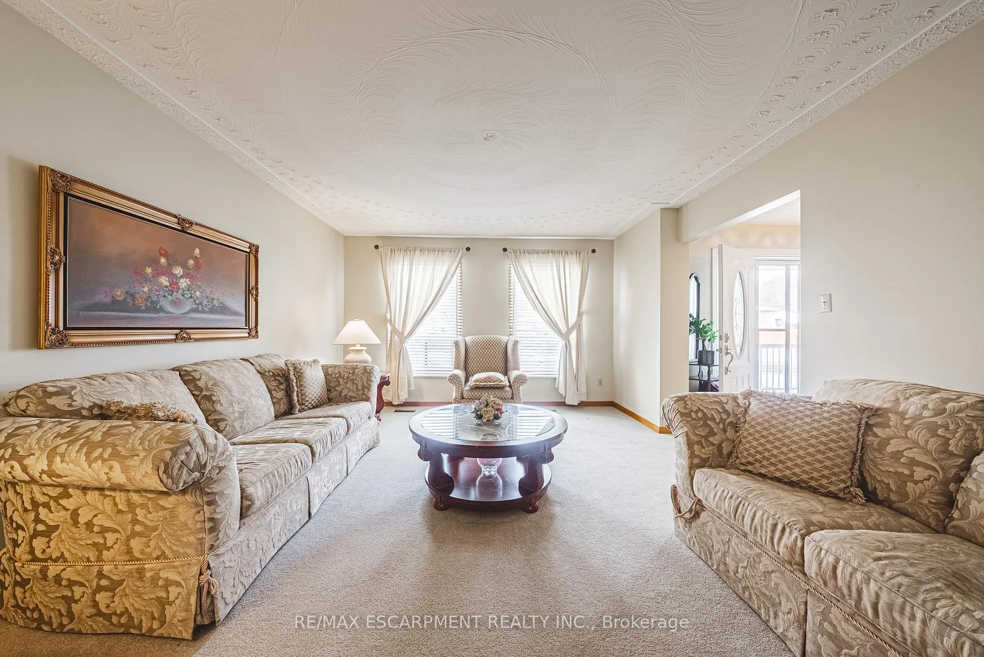 Photo 4 of 19 Hadeland Avenue, Hamilton, Gilbert — HOMEH