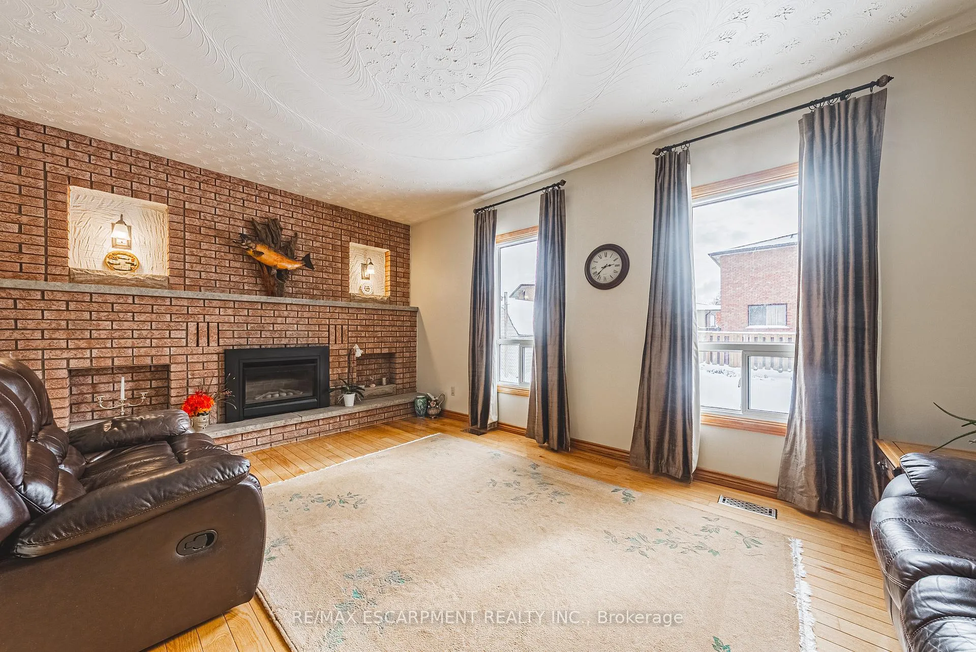Photo 13 of 19 Hadeland Avenue, Hamilton, Gilbert — HOMEH
