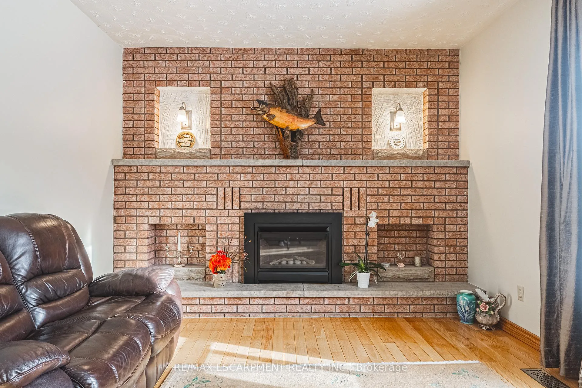 Photo 14 of 19 Hadeland Avenue, Hamilton, Gilbert — HOMEH