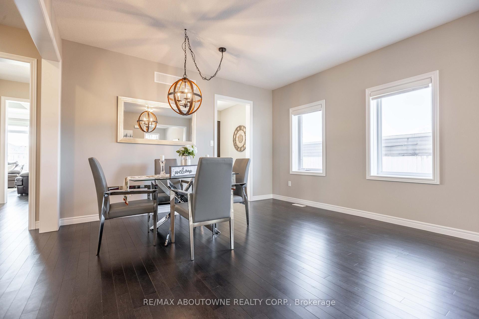 Photo 4 of 219 Ambrous Crescent, Guelph, Kortright East — HOMEH