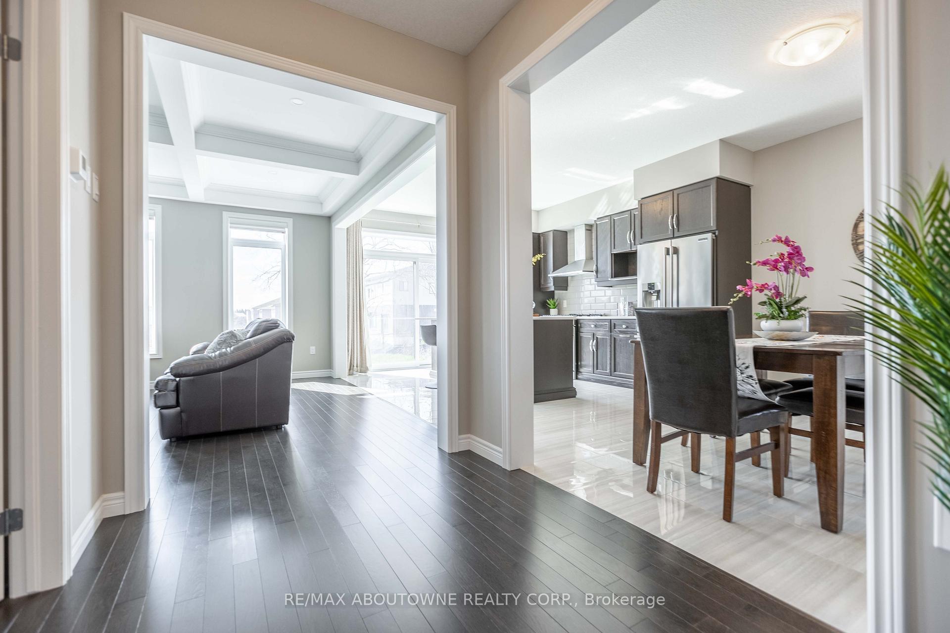 Photo 6 of 219 Ambrous Crescent, Guelph, Kortright East — HOMEH