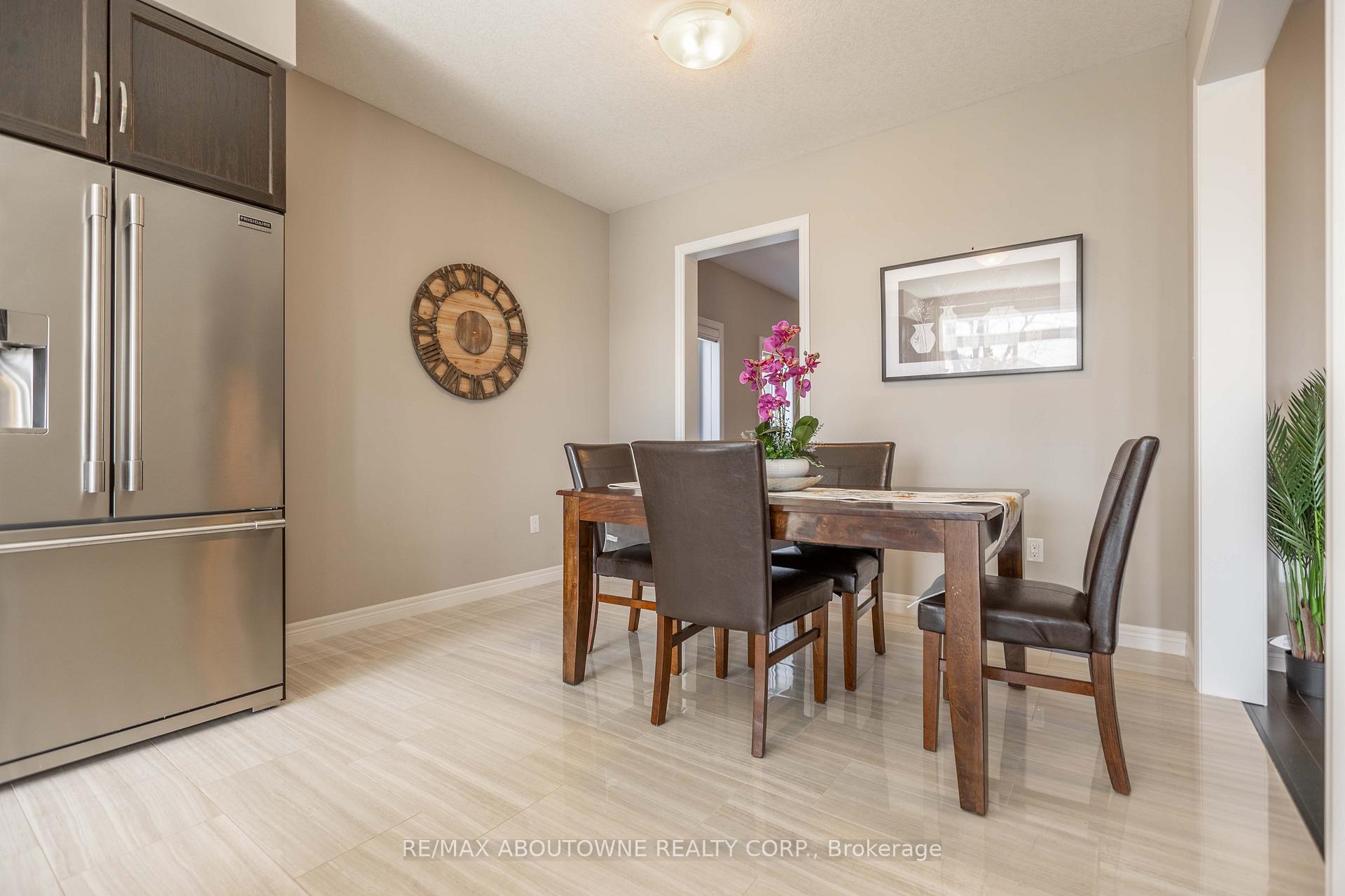 Photo 9 of 219 Ambrous Crescent, Guelph, Kortright East — HOMEH