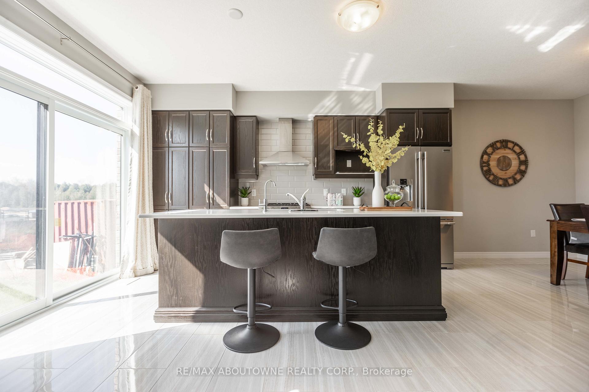 Photo 17 of 219 Ambrous Crescent, Guelph, Kortright East — HOMEH