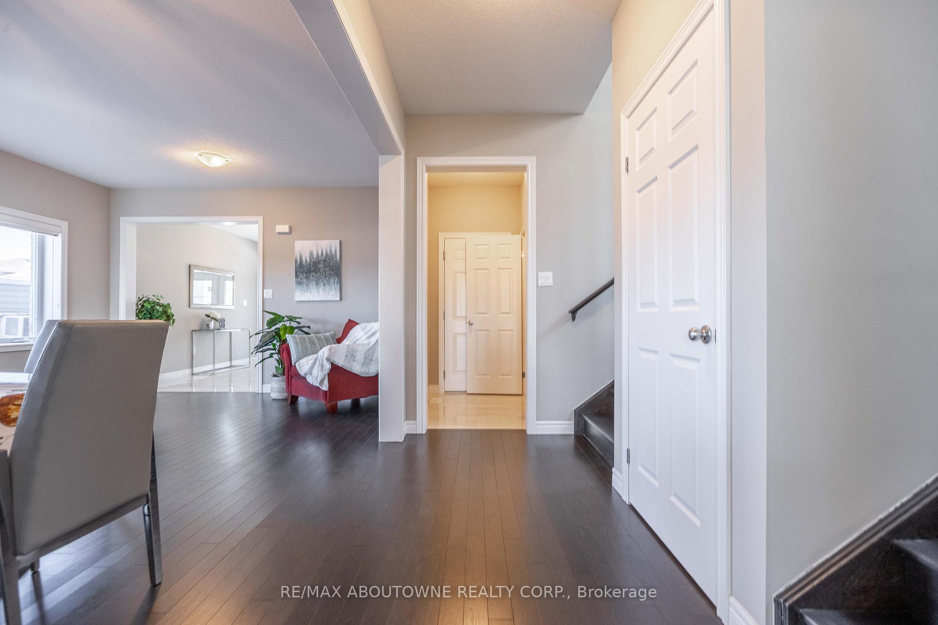 Photo 19 of 219 Ambrous Crescent, Guelph, Kortright East — HOMEH