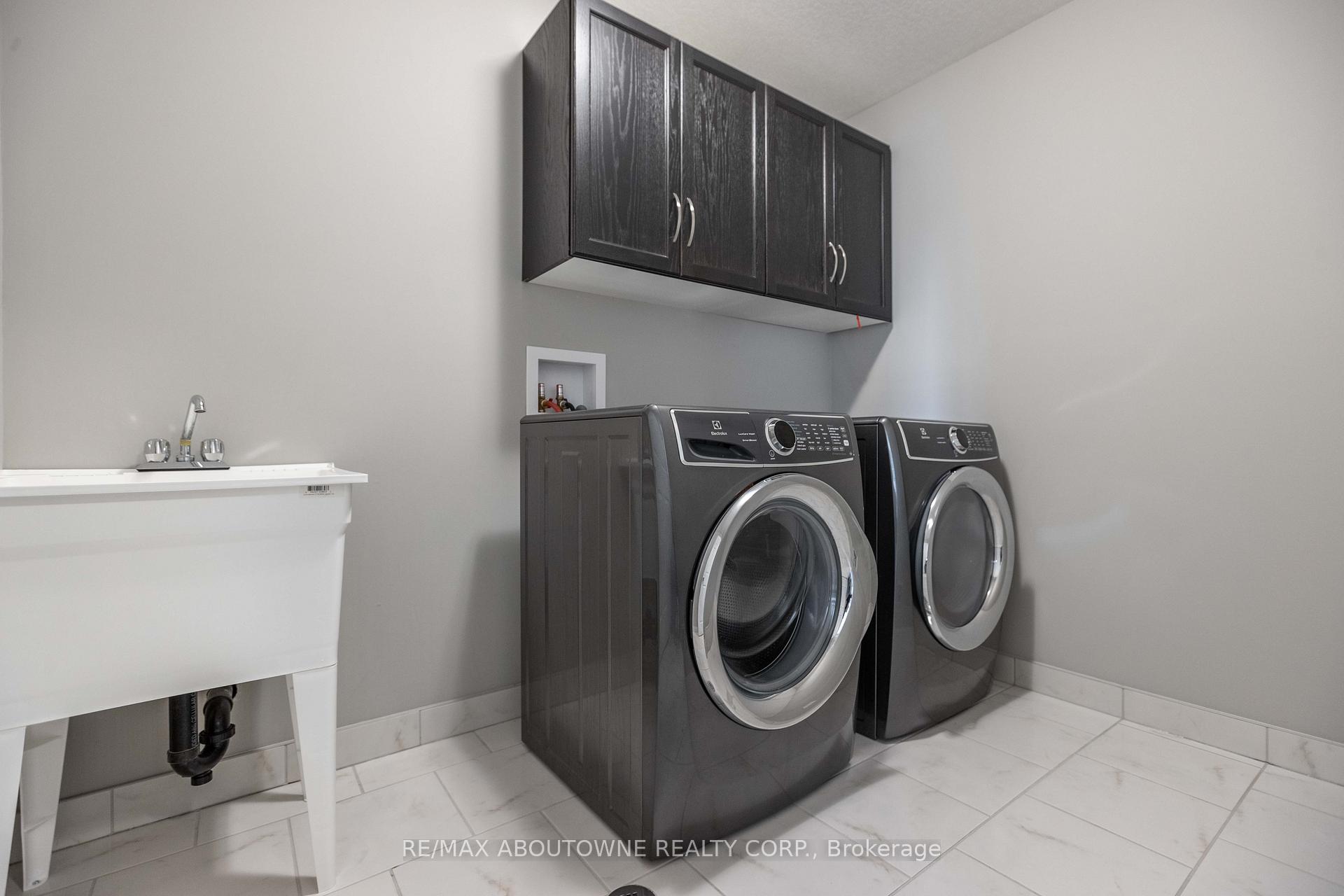 Photo 26 of 219 Ambrous Crescent, Guelph, Kortright East — HOMEH
