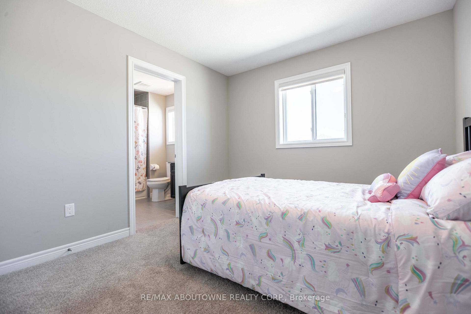Photo 27 of 219 Ambrous Crescent, Guelph, Kortright East — HOMEH