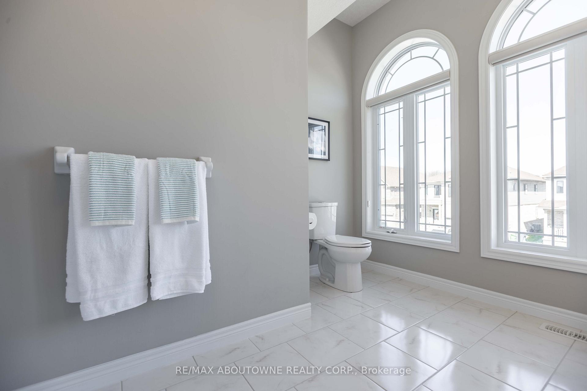 Photo 30 of 219 Ambrous Crescent, Guelph, Kortright East — HOMEH