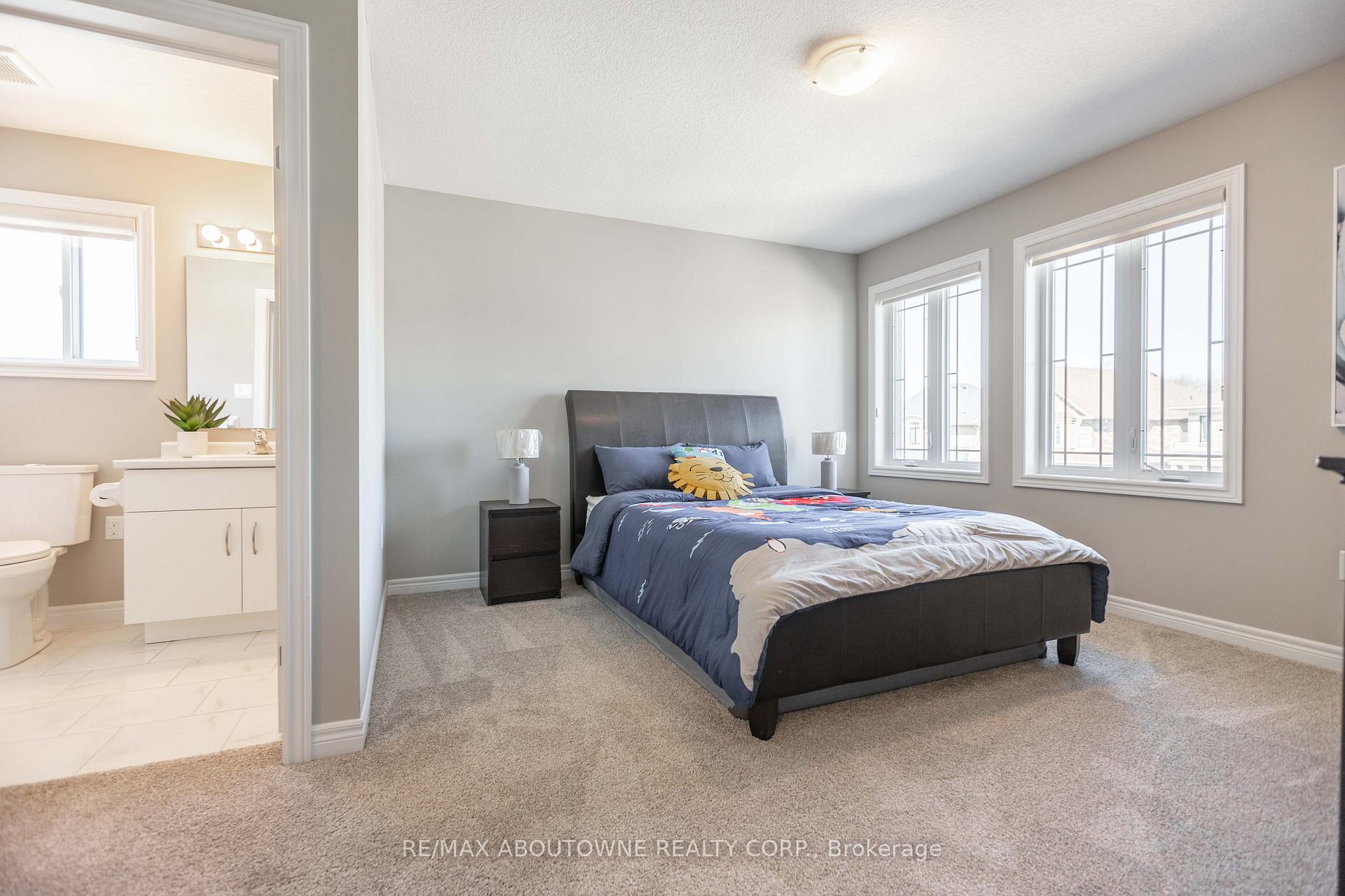 Photo 31 of 219 Ambrous Crescent, Guelph, Kortright East — HOMEH