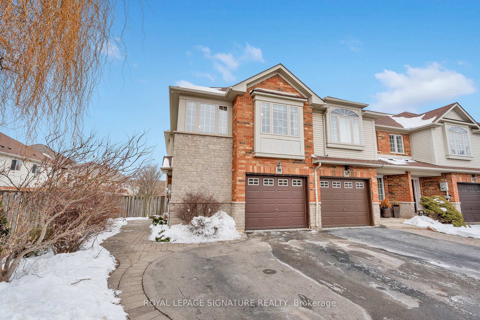 Photo 2 of 38 Elderberry Avenue, Grimsby, Grimsby West — HOMEH