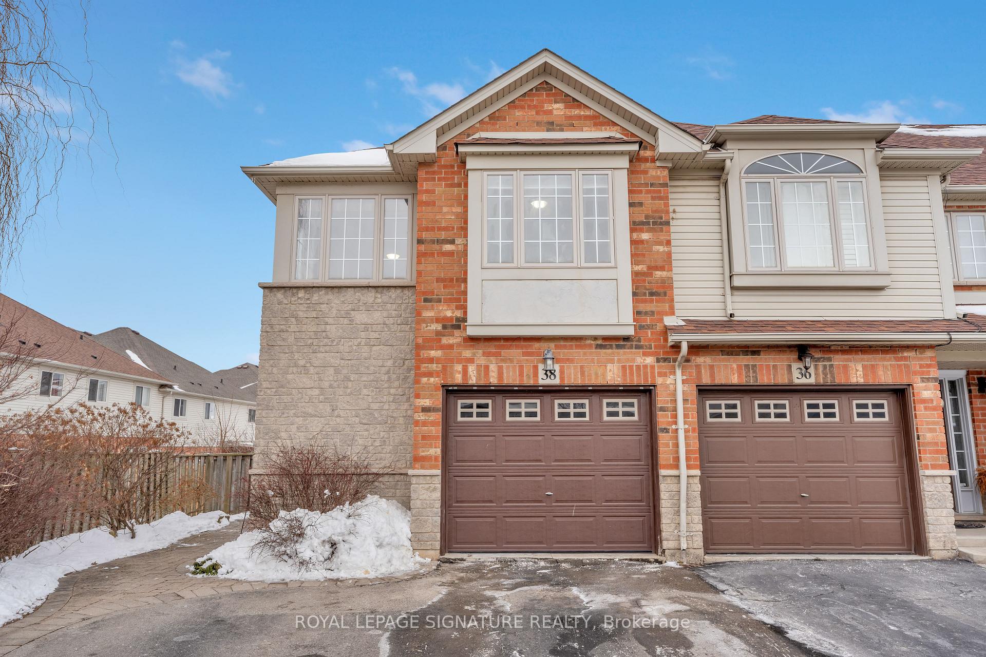 Photo 3 of 38 Elderberry Avenue, Grimsby, Grimsby West — HOMEH