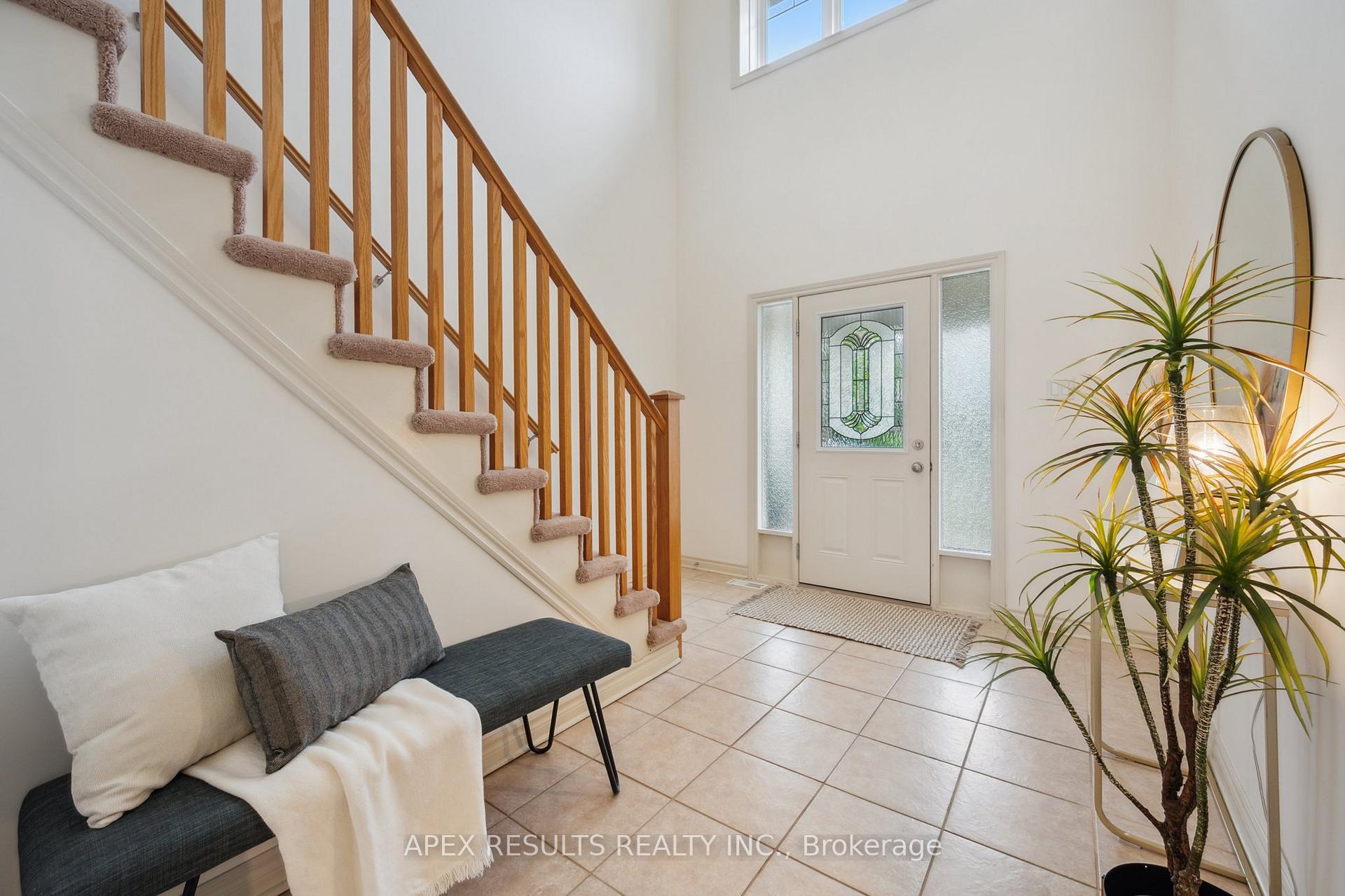 Photo 4 of 19 Pearson Street, Guelph, Pineridge/Westminster Woods — HOMEH