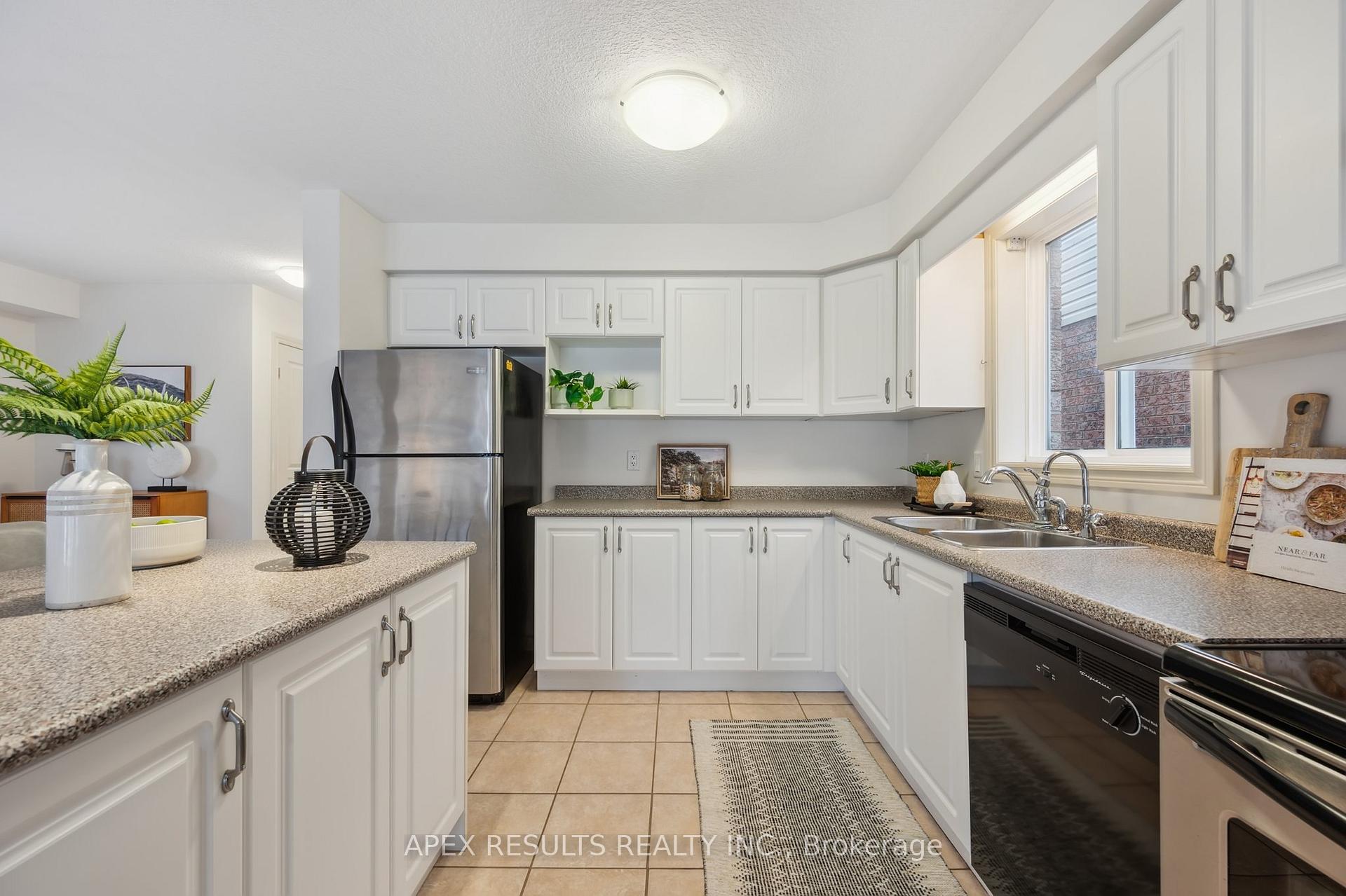Photo 18 of 19 Pearson Street, Guelph, Pineridge/Westminster Woods — HOMEH
