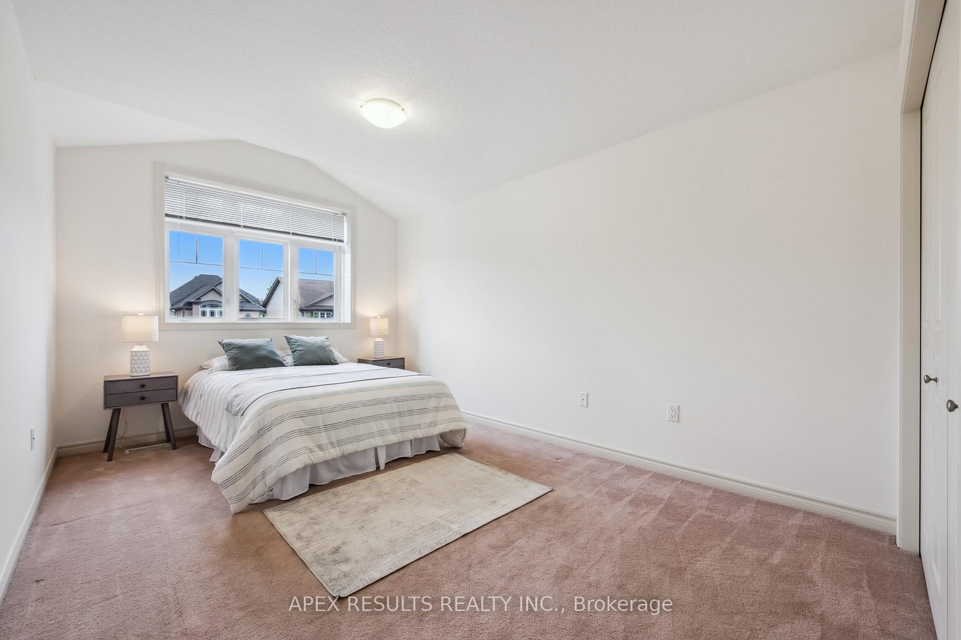 Photo 27 of 19 Pearson Street, Guelph, Pineridge/Westminster Woods — HOMEH
