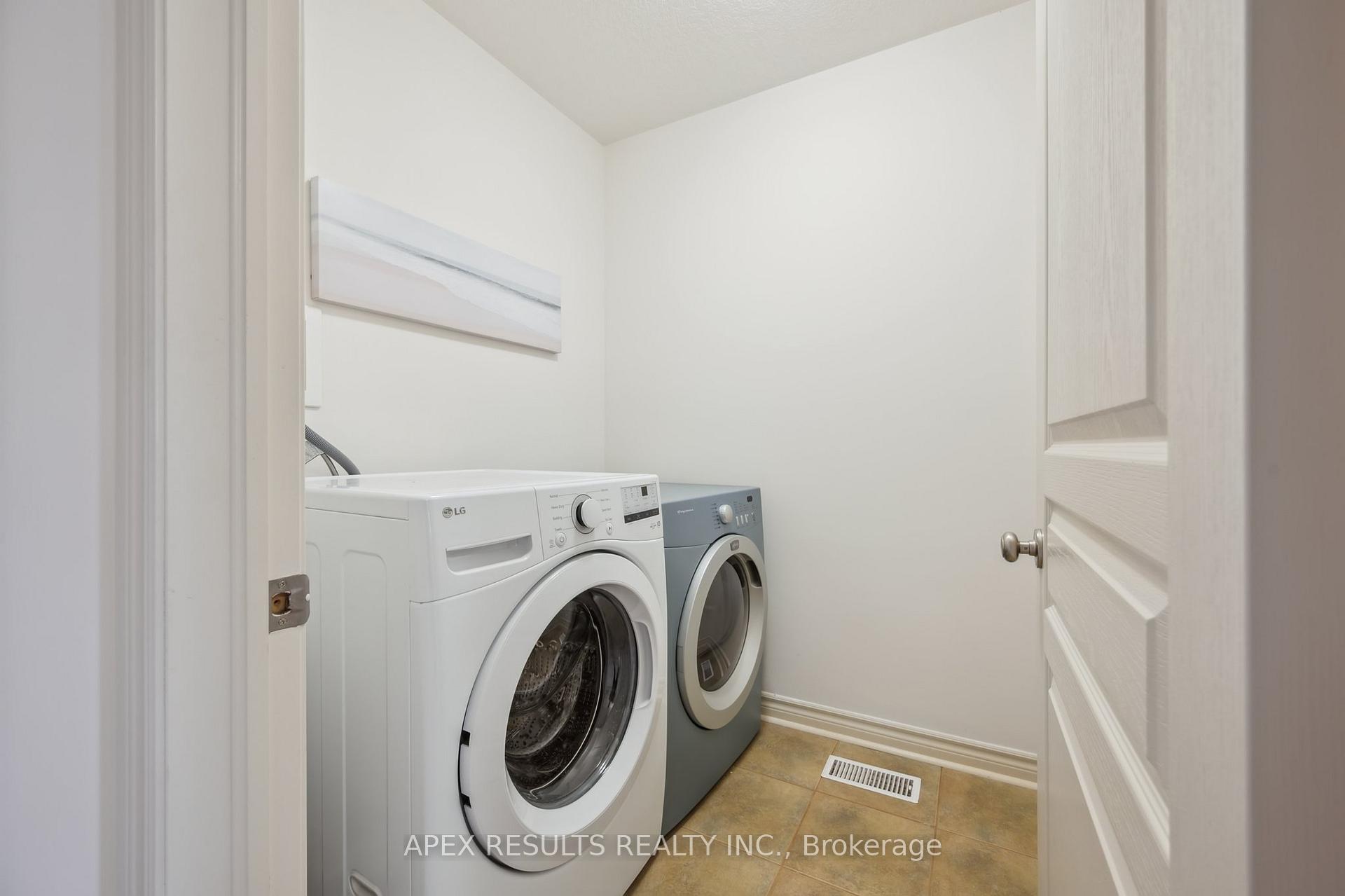 Photo 28 of 19 Pearson Street, Guelph, Pineridge/Westminster Woods — HOMEH